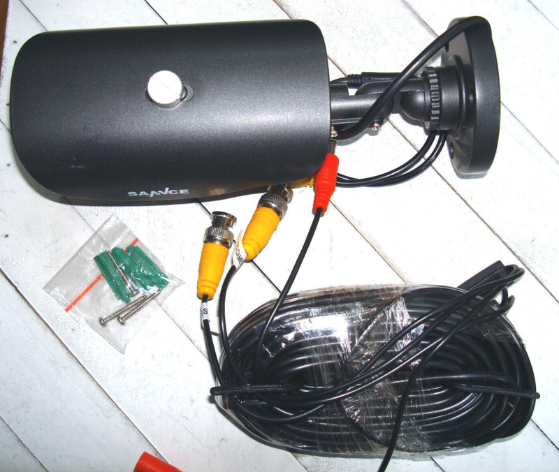 Sannce C81A Metal Security Camera + Night Vision + 60 ft. BNC Cable gallery