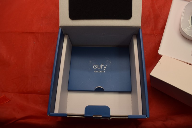 Eufy Security SoloCam L20 Wire Free Motion Activated w/ Spotlight 1080P T8122 gallery