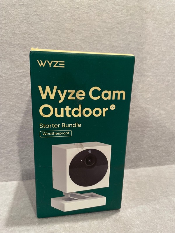 WYZE OUTDOOR CAM STARTER BUNDLE KIT 2 CAMERAS IN BOX