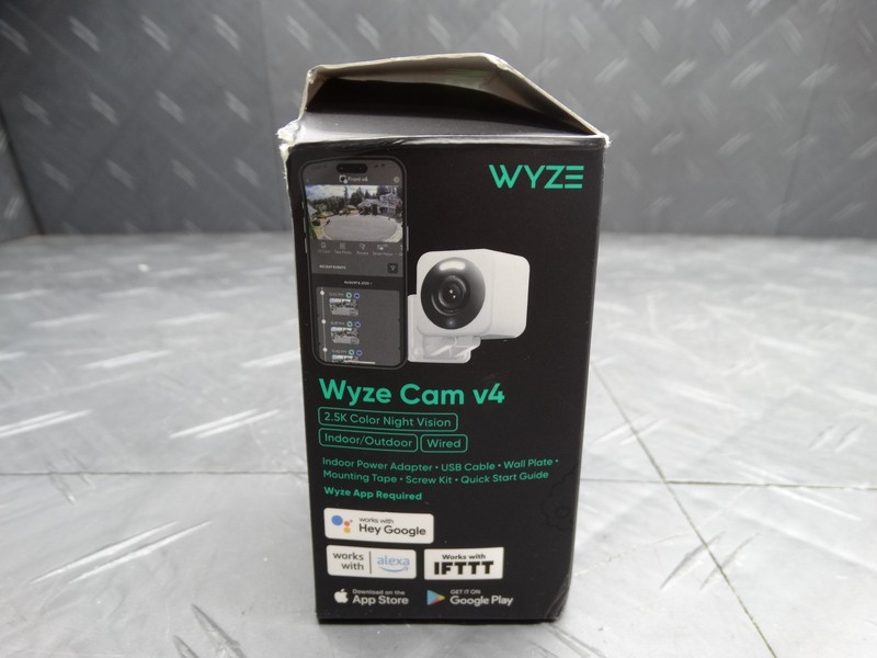 Wyze Cam v4 Wi-Fi 2.5K QHD Indoor/Outdoor Plug-In Smart Home Security Camera gallery