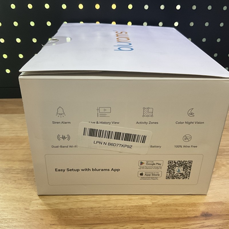 Blurams E22C SolarGuard 360 4MP Wireless Pan/Tilt Outdoor Security Camera gallery
