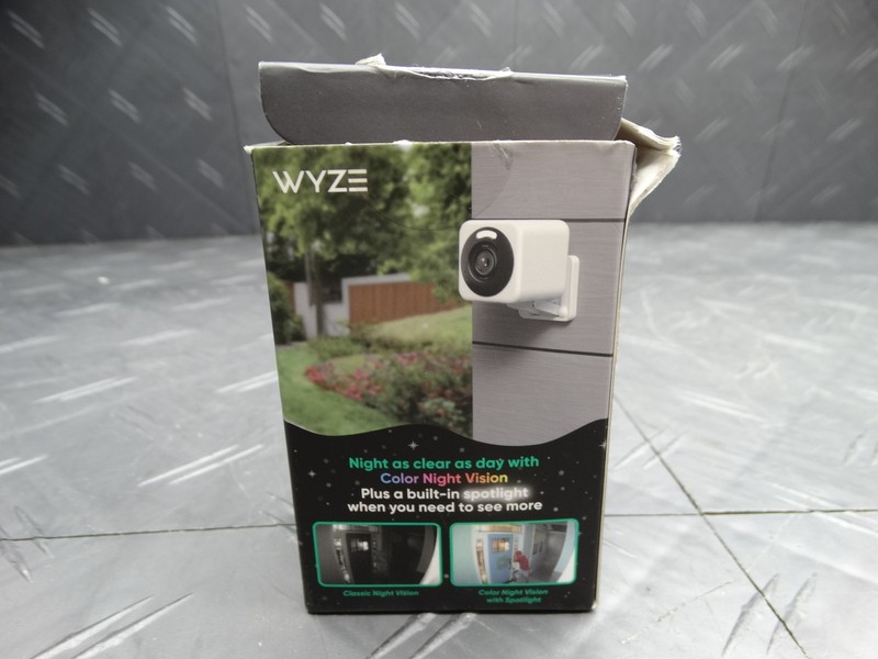 Wyze Cam v4 Wi-Fi 2.5K QHD Indoor/Outdoor Plug-In Smart Home Security Camera gallery