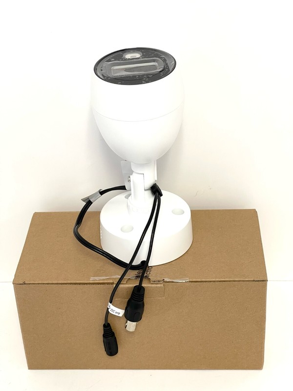 Lorex Technology C883DA 4K Ultra HD Active Deterrence Security Camera gallery