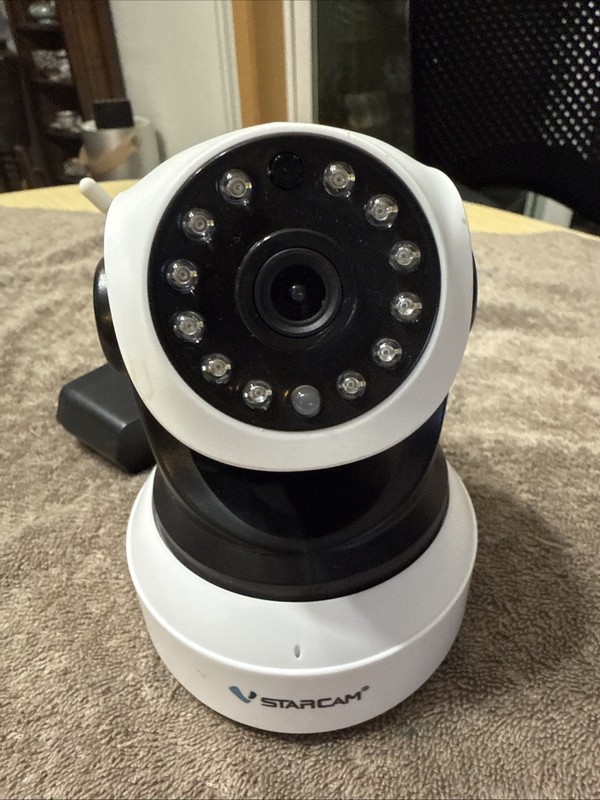 Wifi C7824WIP IR PT Video Surveillance Security Network indoor Camera VStarcam gallery