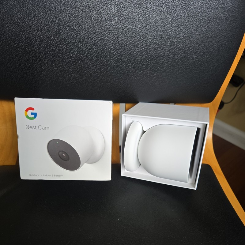 Google Nest Cam Outdoor or Indoor, Battery - 2nd Generation - 1 Pack [GA01317] gallery