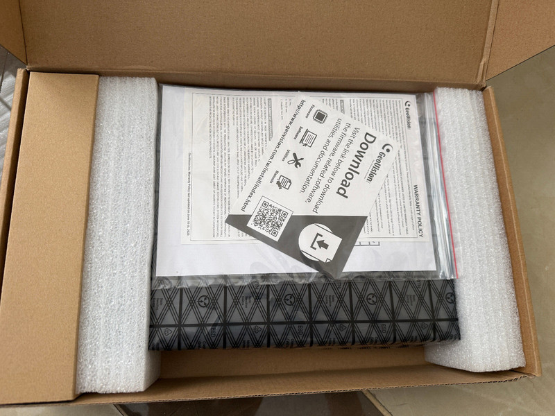 GEOVISION GV-APOE0810-V2 8 Port Gigabit PoE+ Network Switch IP Security Cameras gallery