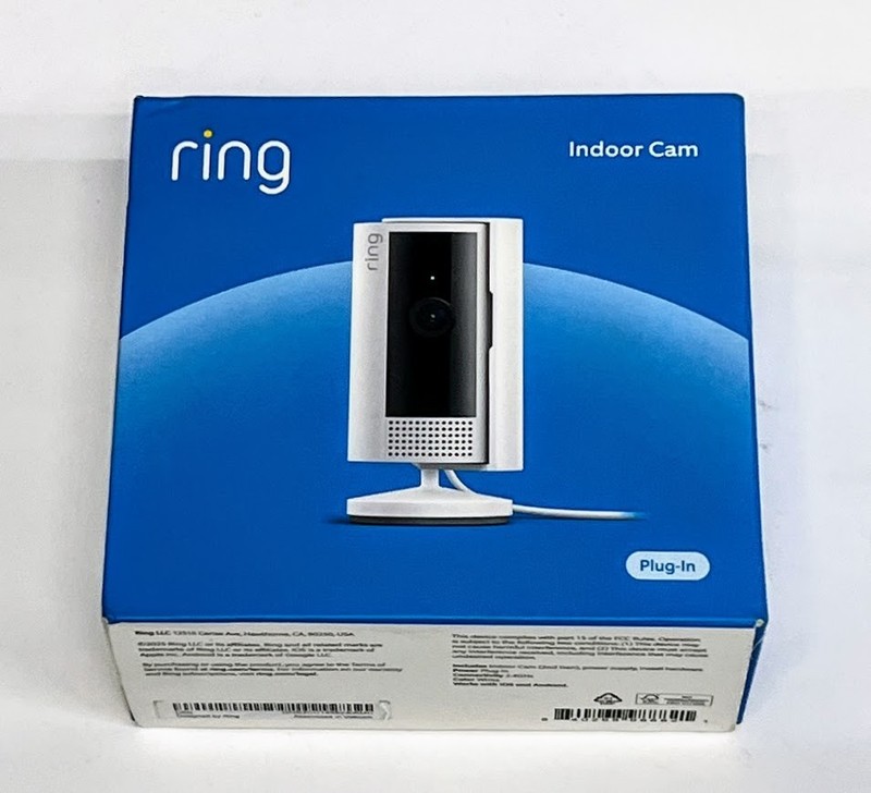 Ring Indoor Cam 2nd Gen Plug-In HD Security Camera Color Night Vision White