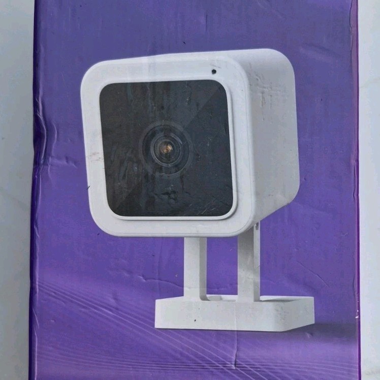 Roku SE Outdoor Wired Surveillance Camera, Weatherproof, Wi-Fi, Smart Home