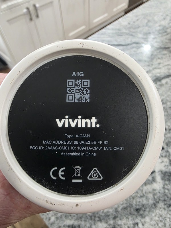 Vivint Ping SmartHome Indoor Camera V-CAM1 gallery