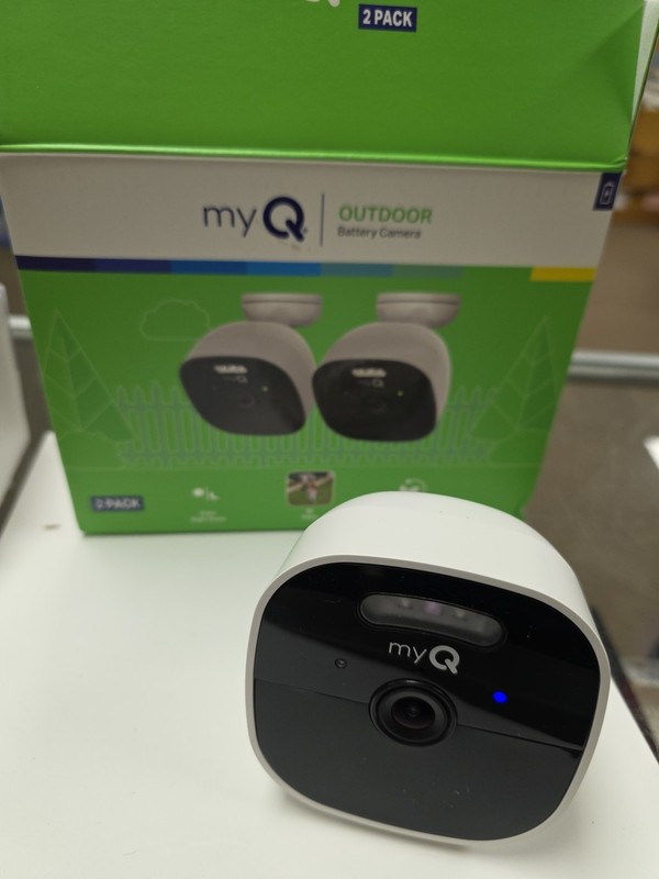 Outdoor Camera Battery myQ 2 Pack 2K Color Night Vision Spotlight Motion Alerts