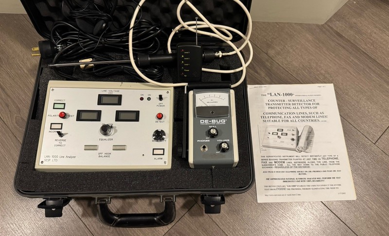 RARE! LAN-1000 Counter-surveillance RF/Transmitter Detection Kit (Bug Sweepers) gallery