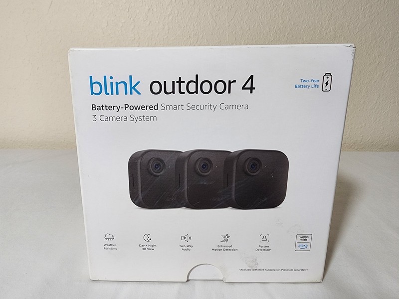 New Blink Outdoor 4 1080p Wi-Fi Outdoor 3-Camera Security System – Black