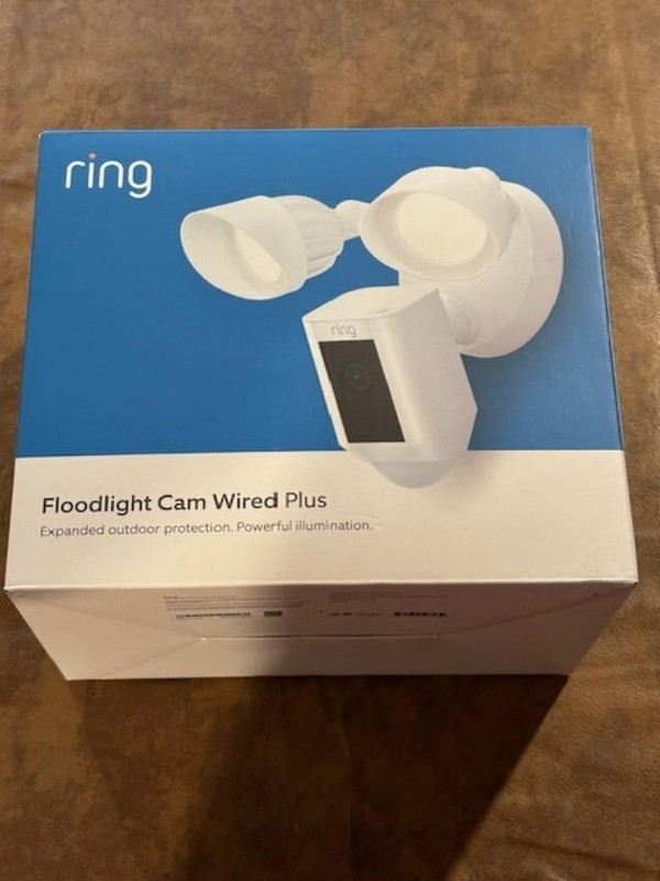 Ring Floodlight Cam Wired Plus, motion-activated 1080p HD video – 2021 release