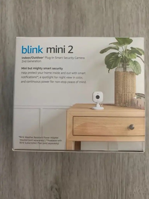 Blink Outdoor 3-Cam Kit 3rd Gen Open Box Bundle + White Mini 2 & 3 Covers gallery