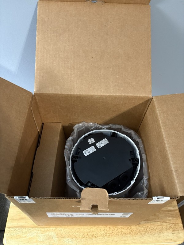 New Sealed AXIS M5525-E 1080P PTZ Outdoor Network Security Surveillance Camera gallery