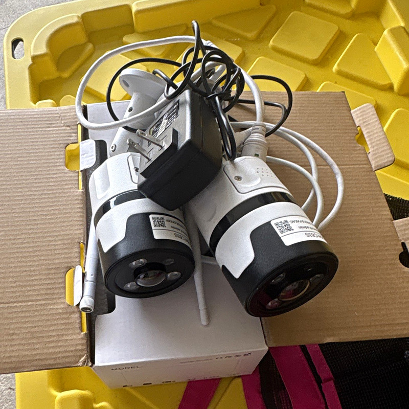 2x Bullet IP/Network Wired Surveillance Cameras Night Vision Indoor/Outdoor W/B