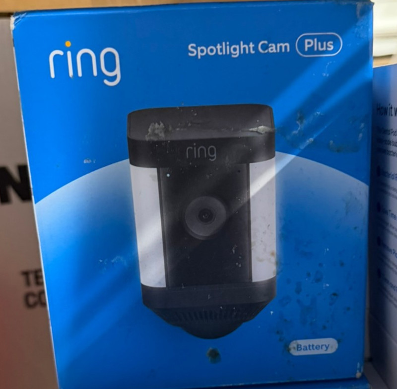 Ring – Spotlight Cam Plus Outdoor/Indoor Wireless 1080p Battery – DAMAGED BOX
