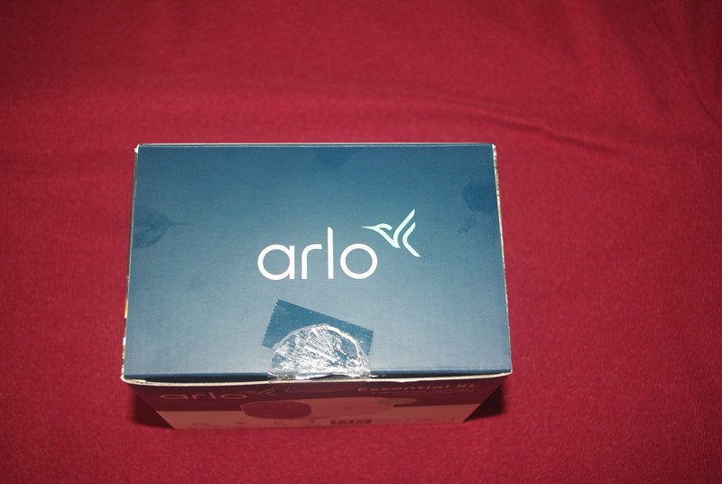 Arlo Essential XL VMC2032-100NAS 1080p Wireless Indoor/Outdoor Spotlight Camera gallery