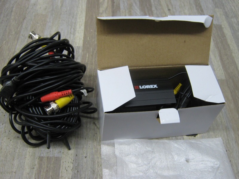 Lorex Security Camera MC6945 BRAND NEW. WITH USED CABLE. FREE SHIPPING gallery