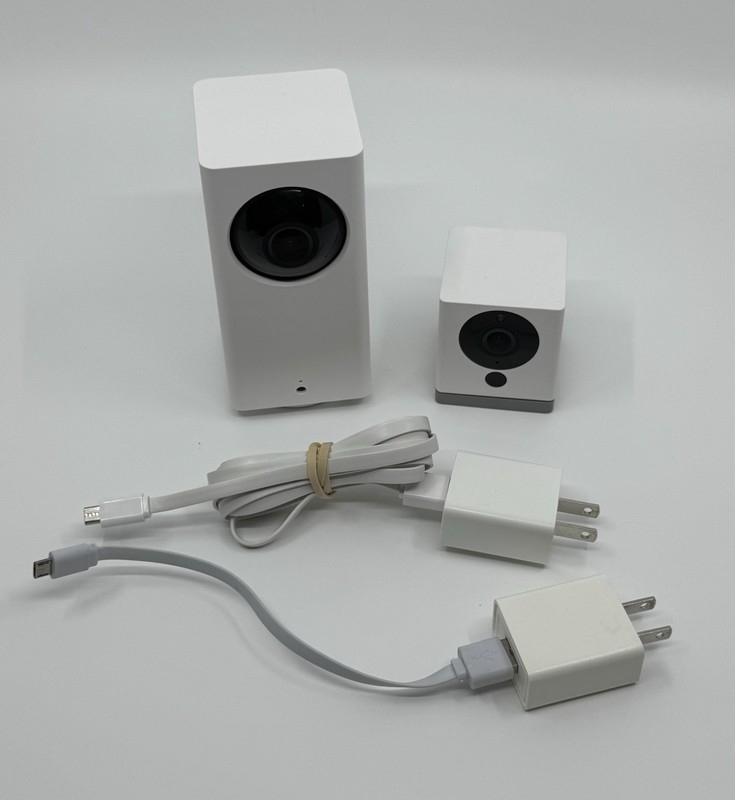 Wyze Cam Pan v1 WYZECP1 And CAM V2 WYZEC2 – Camera Lot With Power Cables