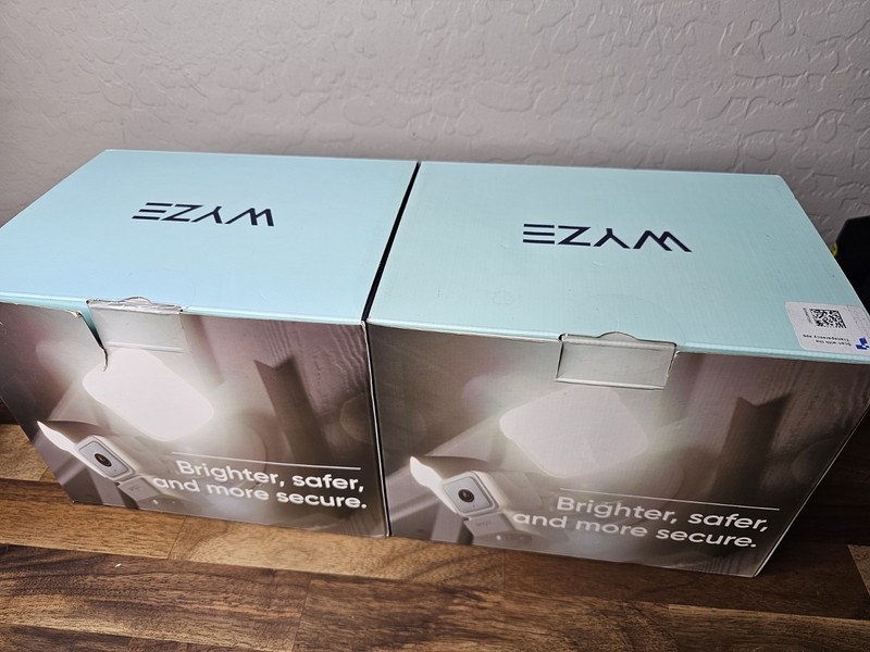 2 WYZE Cam Floodlights Motion Activated 1080p Full HD Model: WYZEC3FL White gallery