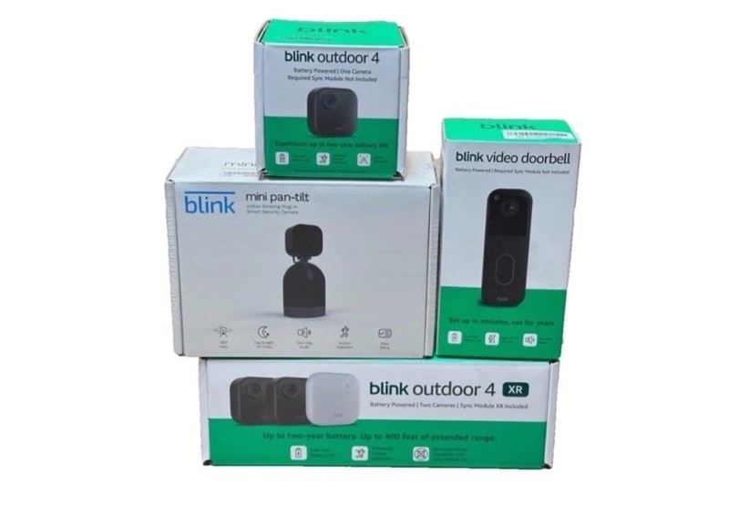 Blink Whole Home Security Bundle Outdoor 4 Doorbell Pan-Tilt Sync XR New