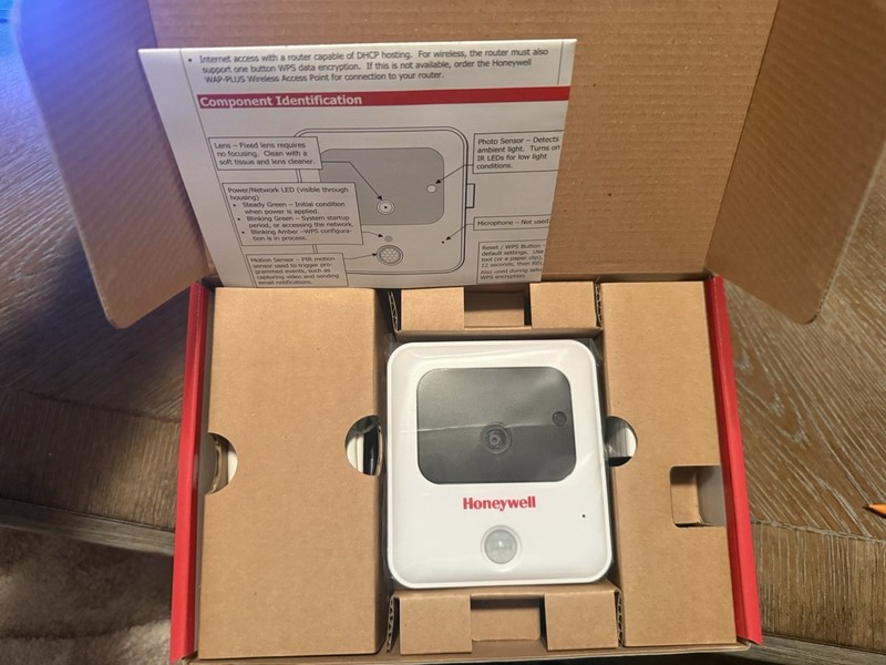 Honeywell iPCAM-WO Wire/Wireless Color Outdoor IP Camera New Old Stock gallery