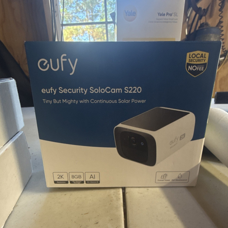 Eufy SoloCam S220 Solar Powered Outdoor 2K Wireless Security Camera 8GB Storage