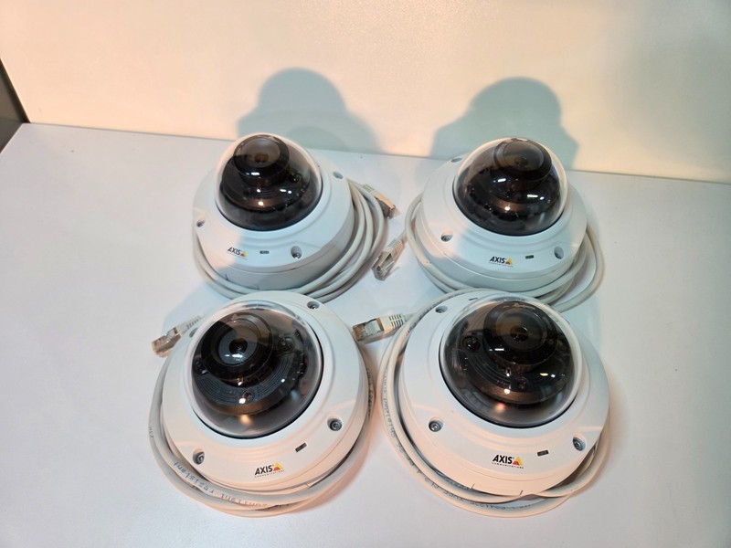 Axis M3024-LVE 0535-001 Indoor/Outdoor Network Security Camera Lot of 4- Tested