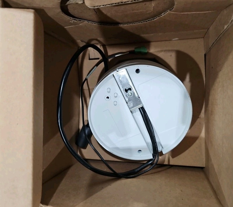Sony SNC-DS10 400TVL 2.8-10mm Focal Network Security Camera gallery