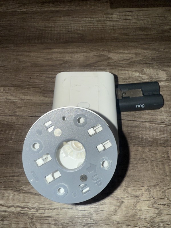 Ring Spotlight Cam Plus, Battery - White gallery