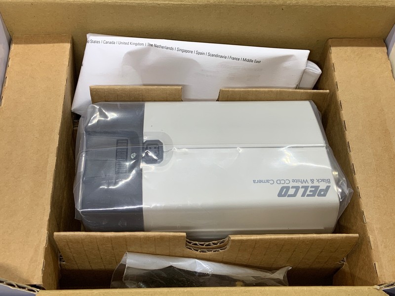 Pelco MC3710S-6 Black and White B/W CCTV Camera 1/3” 12/24V STD Resolution OB gallery