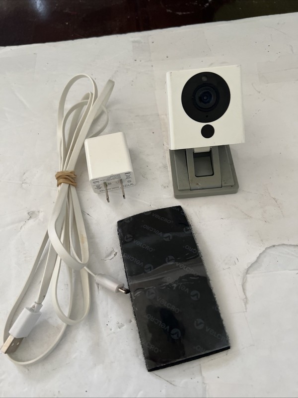 Wyze Cam Pan v2, Wi-Fi Indoor Smart Home Camera, Bundle