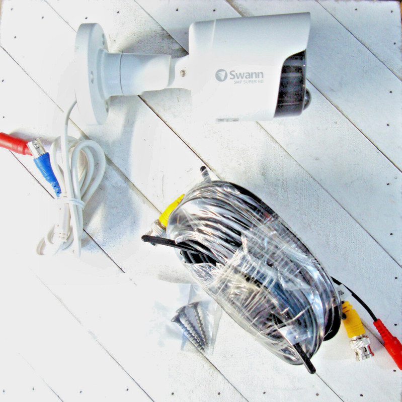 Swann Thermal Sensing PIR Security Camera PRO-5MPMSB 5MP Super HD w/ BNC Cable gallery