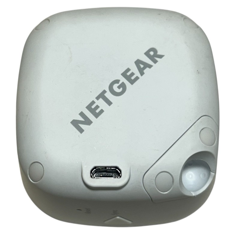Netgear Arlo Q VMC3040 Alexa-Enabled Day/Night Two-Way Audio 1080p Cube Camera gallery
