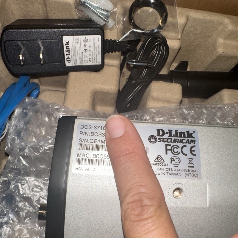 D-LINK DCS-3716 IP CAM 3MP SONY EXMOR LENS DAY-NIGHT VARIFOCAL LENSE DC-IRIS POE gallery