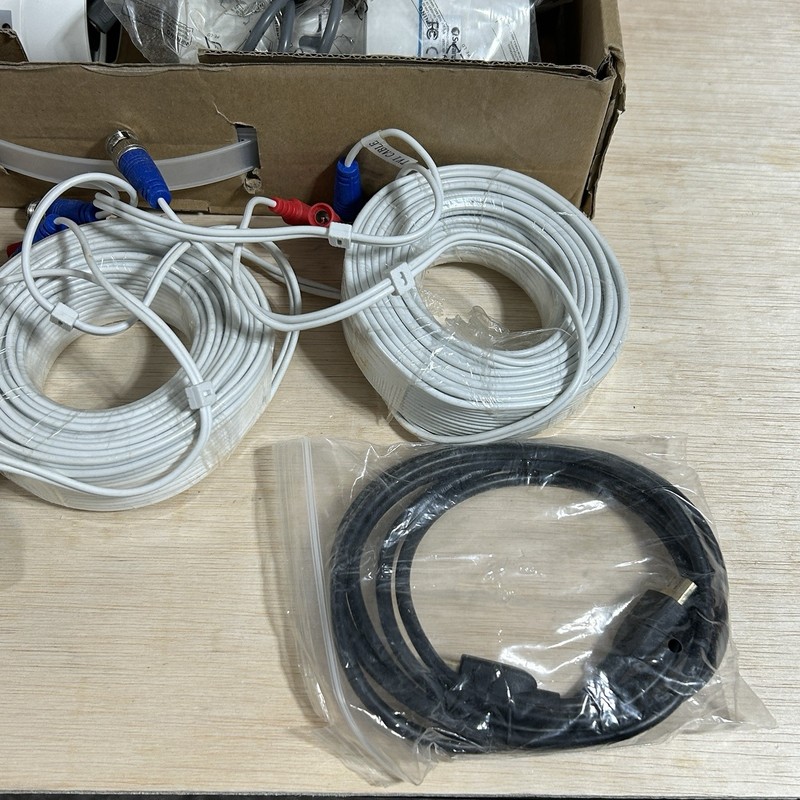 4 Swann SWPRO-HDCAM 720p Bullet White Cameras with Cables Open Box gallery