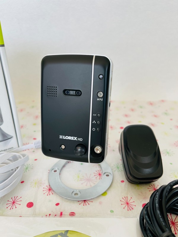 New Lorex Wireless HD Network Camera Anywhere you go Live Ping LN204 black gallery
