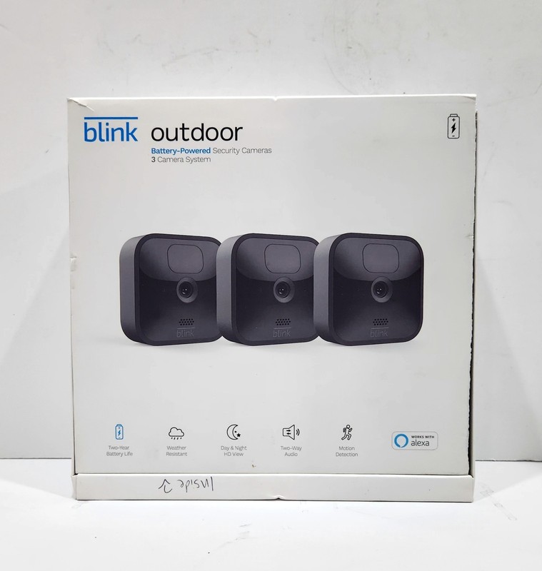 Blink Outdoor 3-Camera Wireless Security System – 1080p HD, Weather Resistant gallery