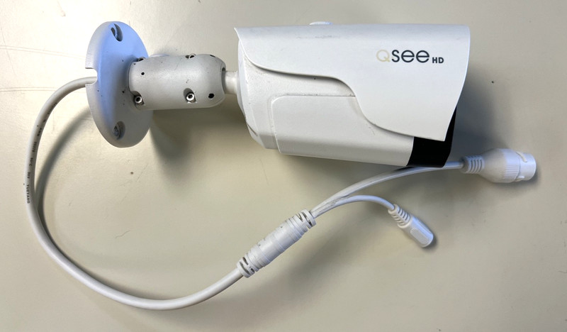 Q-See QCN8026B Bullet HD POE Color Security Camera 4MP / IP67, with 60′ cable