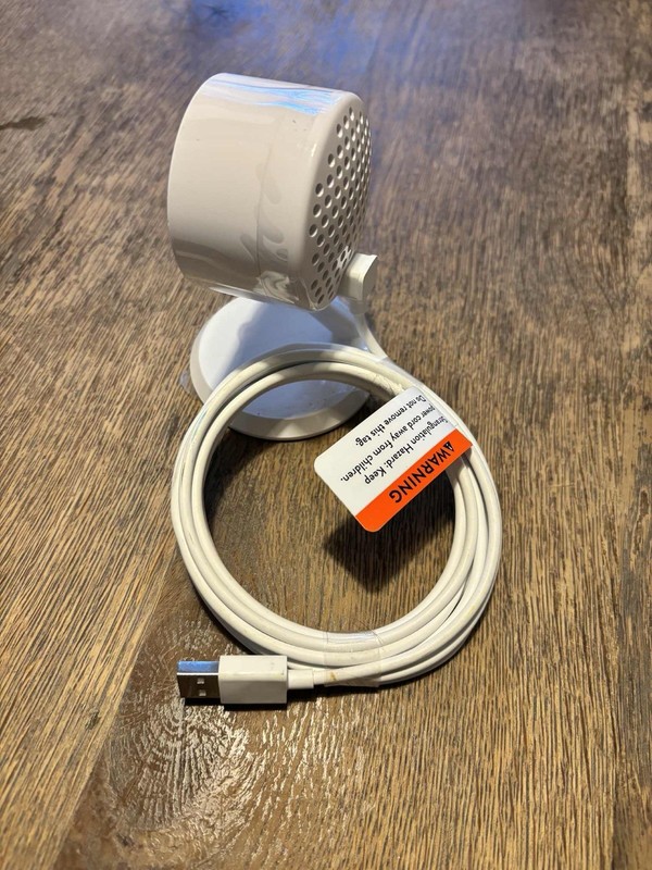 Amazon Cloud Cam 1080p Indoor Security Camera Key PB04JL White Works W/ Alexa gallery