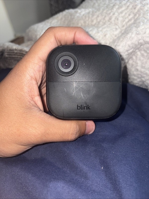 Blink Outdoor 4 Wireless Battery-Powered Smart Security Camera Black New gallery