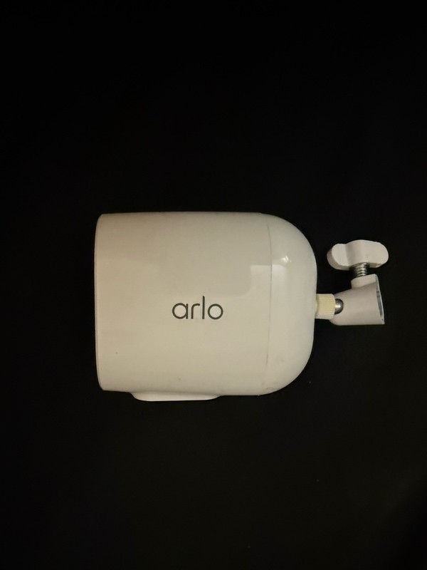 Arlo Essential XL Spotlight VMC2032 1080p Wireless Security Camera - White gallery