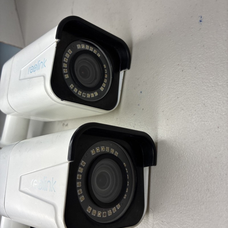 2 Reolink B800 Indoor/Outdoor 4K Ultra HD Easy PoE Security Cameras gallery