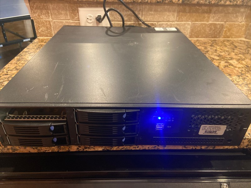 American Dynamics ADVER10N0N2G VideoEdge Hybrid 32Channel 10TB PowersOn UNTESTED