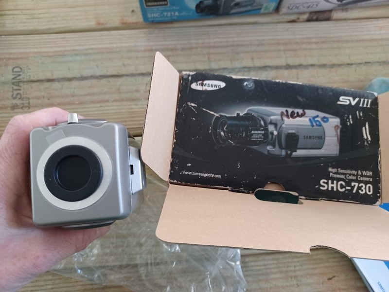 4 Samsung security camera ( 4 different cameras) gallery