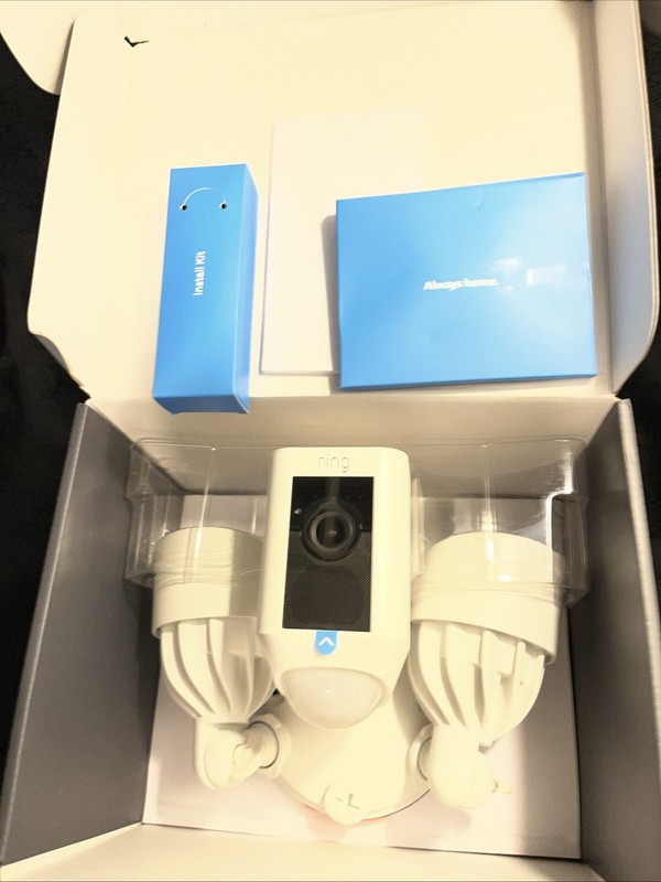 RING Floodlight Cam White 2210C-XYZ 2540AG650L-B03FX NEW OPEN BOX