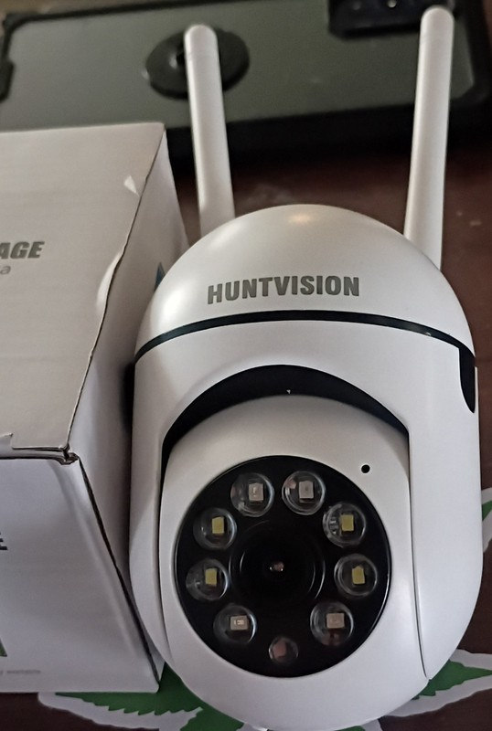 HUNTVISION C31W Wi-Fi IP 1080p Night Vision Indoor/Outdoor Camera White/Black