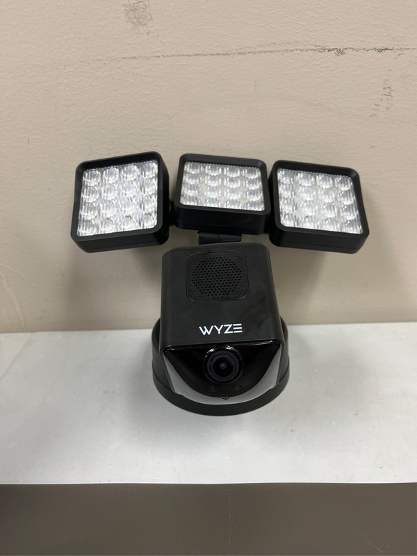 Wired Outdoor Wi-Fi Floodlight Pro Home Security Camera with 2K resolution, Ap 1 gallery