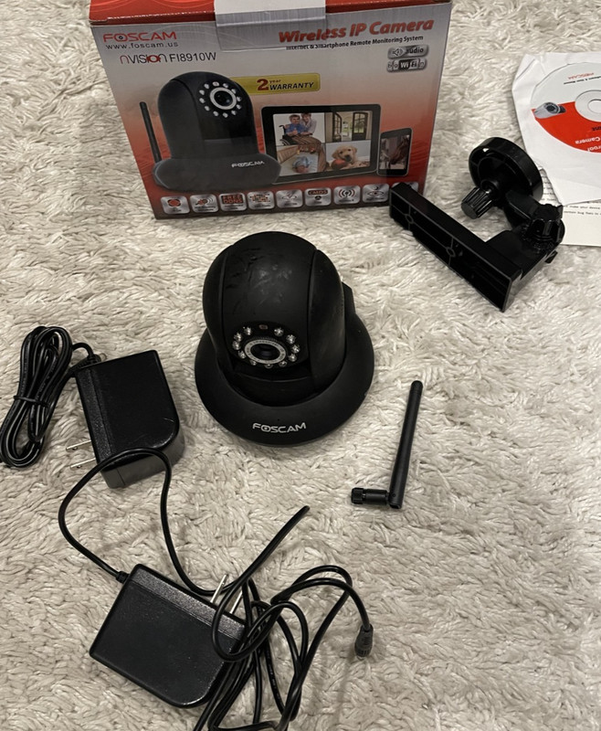 Foscam FI9821W HD 1280x720p Wireless Pan/Tilt IP Camera Black